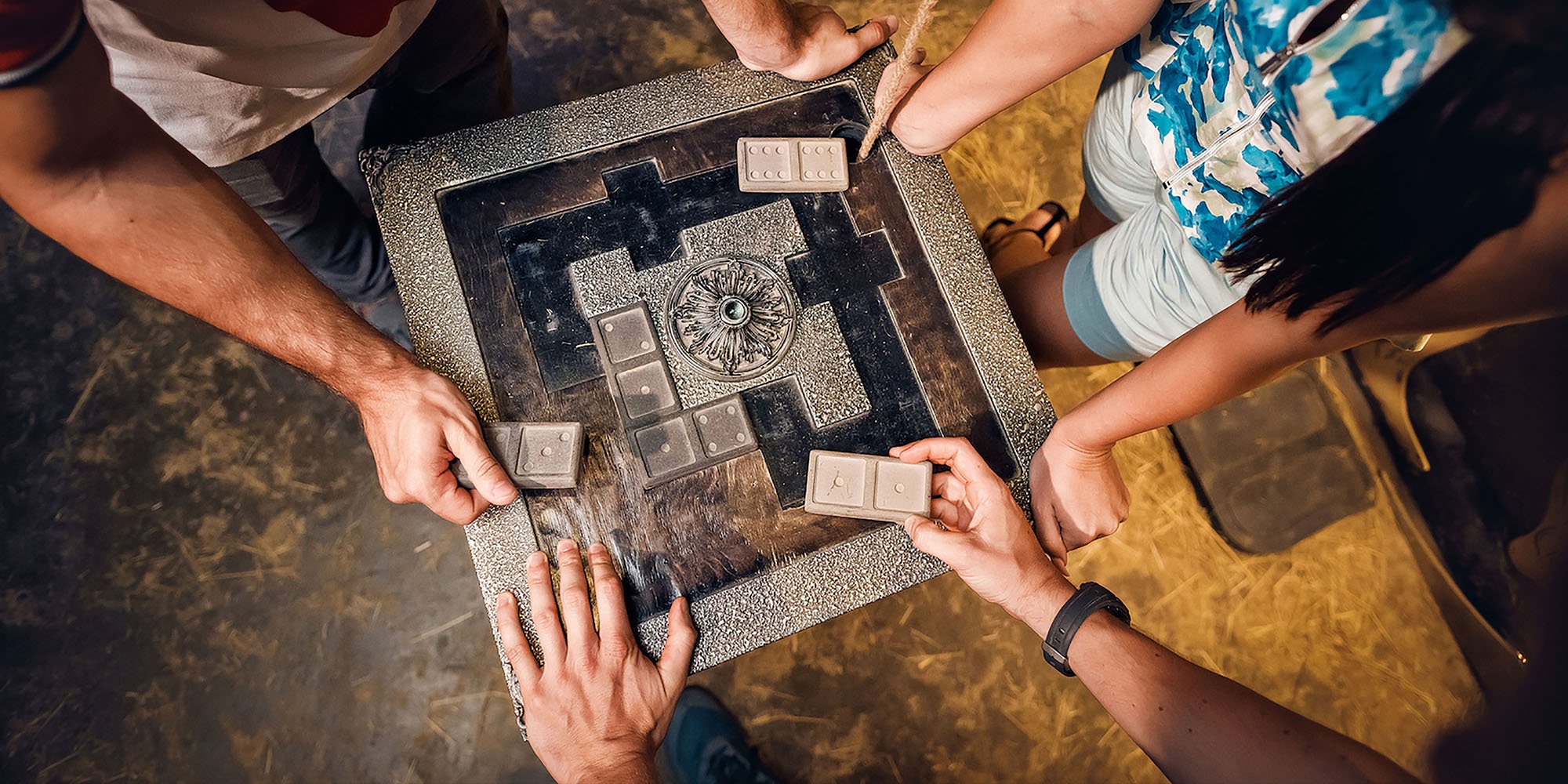 Learn valuable tips from experts to enhance your escape room skills and solve every puzzle.